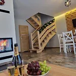 Semesterbostad 4 Pory Roku Koniaków